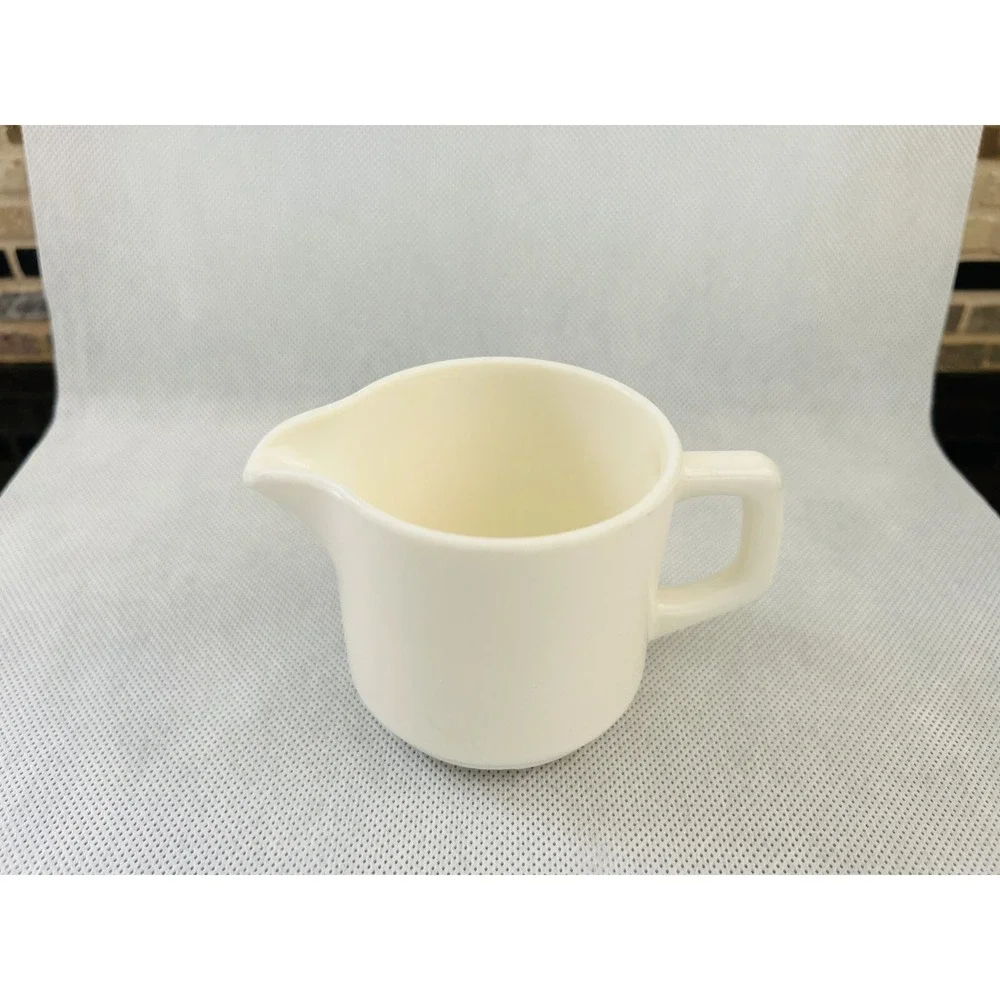 Arcopal France Opal Milk Glass Creamer Milk‎ Jug EUC 4oz
